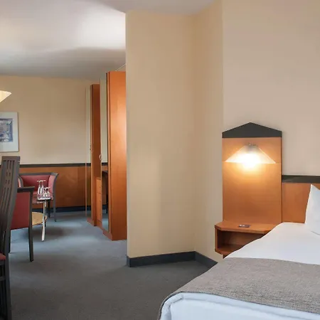 Victor's Residenz-hotel Tegel Ξενοδοχείο 3*